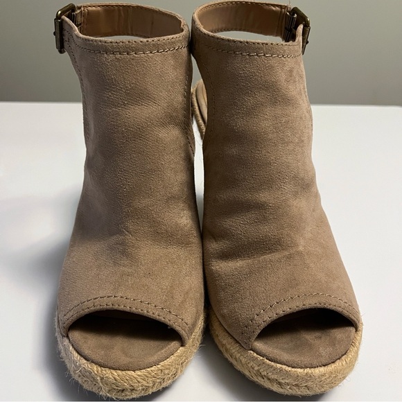 Universal Thread Wedge Sandals - Picture 5 of 8